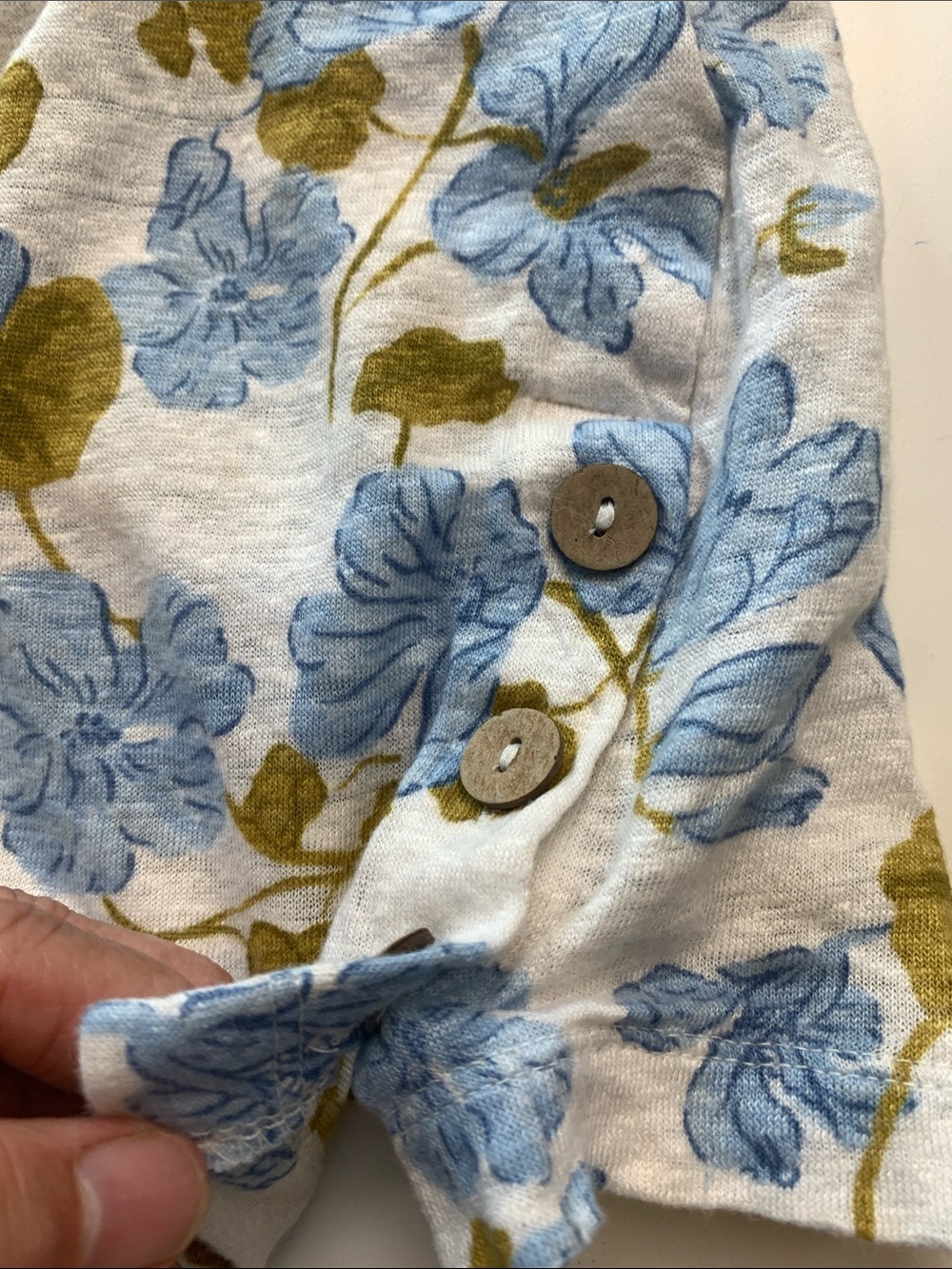 Joie Floral Cap-Sleeve Tee in Blue & Olive 100% Linen - Picture 7 of 7